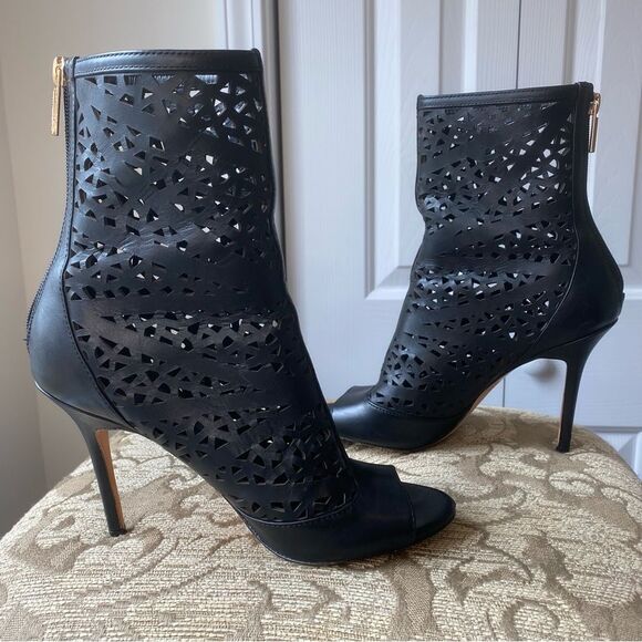 Rachel Roy Leather Laser Cut Peep Toe Ankle Bootie sz 8 - Picture 3 of 9
